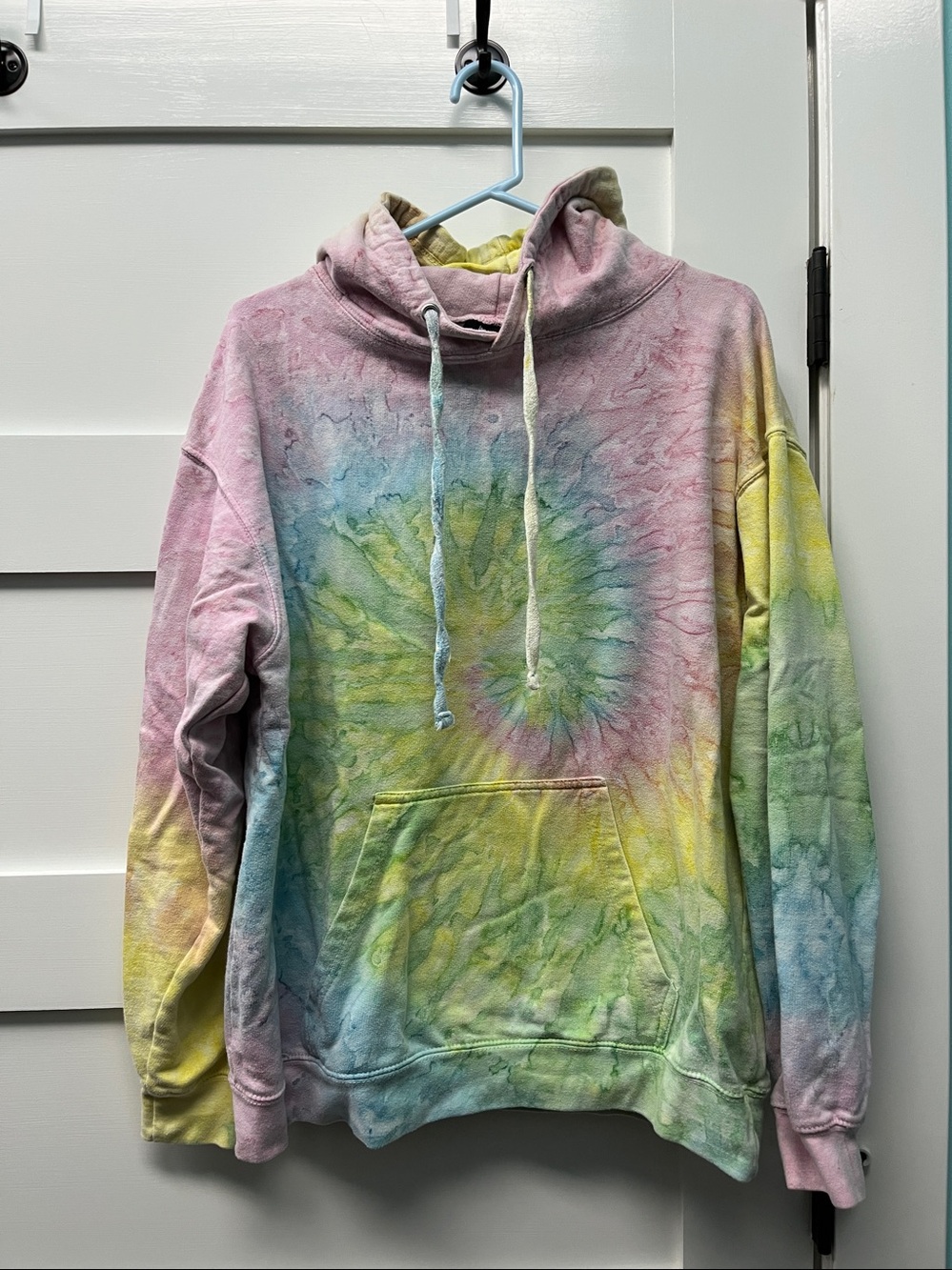 Colorful tie dye Lightweight Hoodie Pullover Sweatshirt